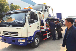 济宁汽车道路救援拖车价格